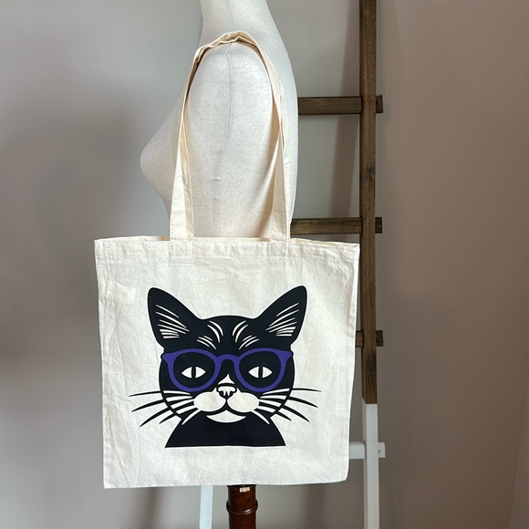 Sarnico Designs Cream Tote Bag with Black Cat with Purple Glasses in Vinyl New - Picture 1 of 13